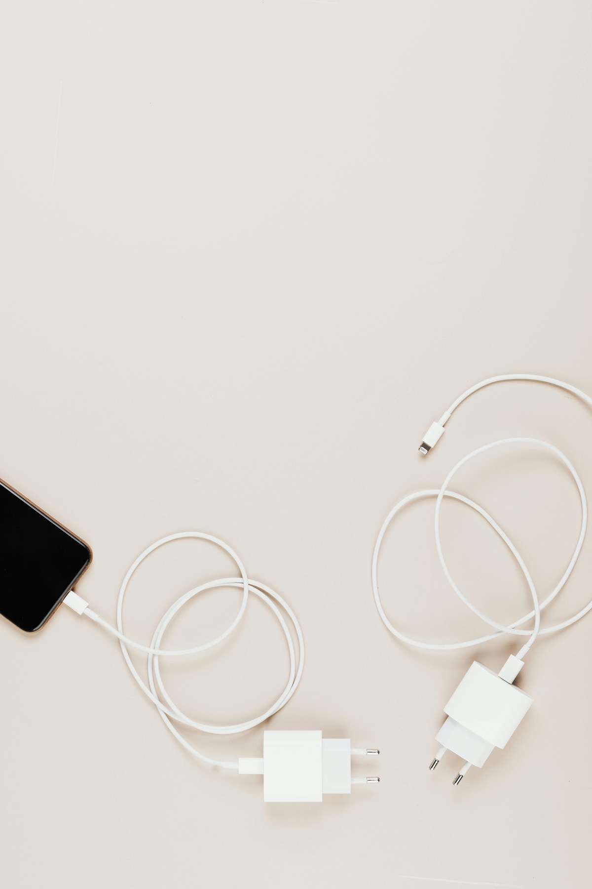 Cables y accesorios de tecnología